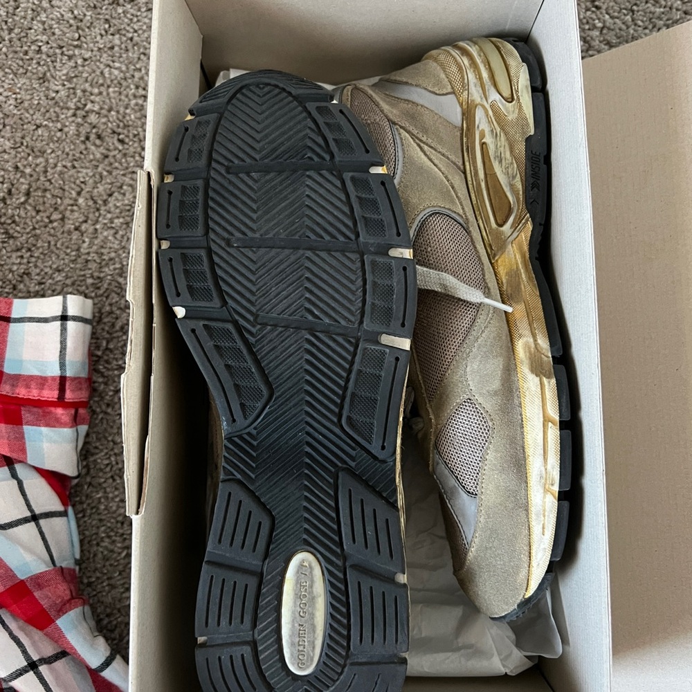 Golden Goose Running Dad Star Suede Sneakers - Picture 5 of 5